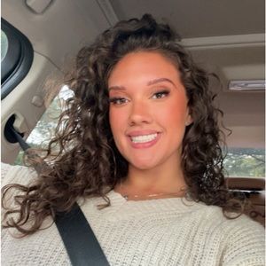 Meet your Posher, Georgia